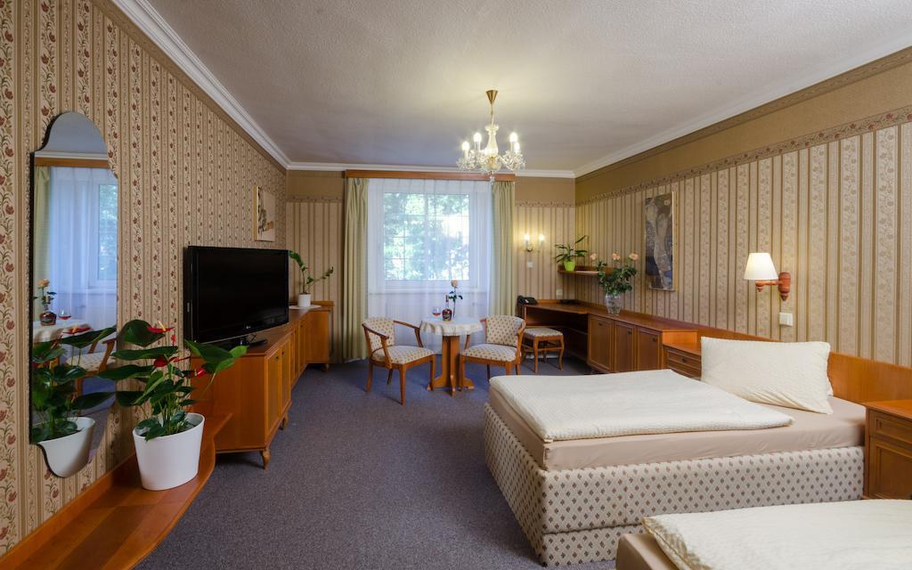 Ostrov 4*