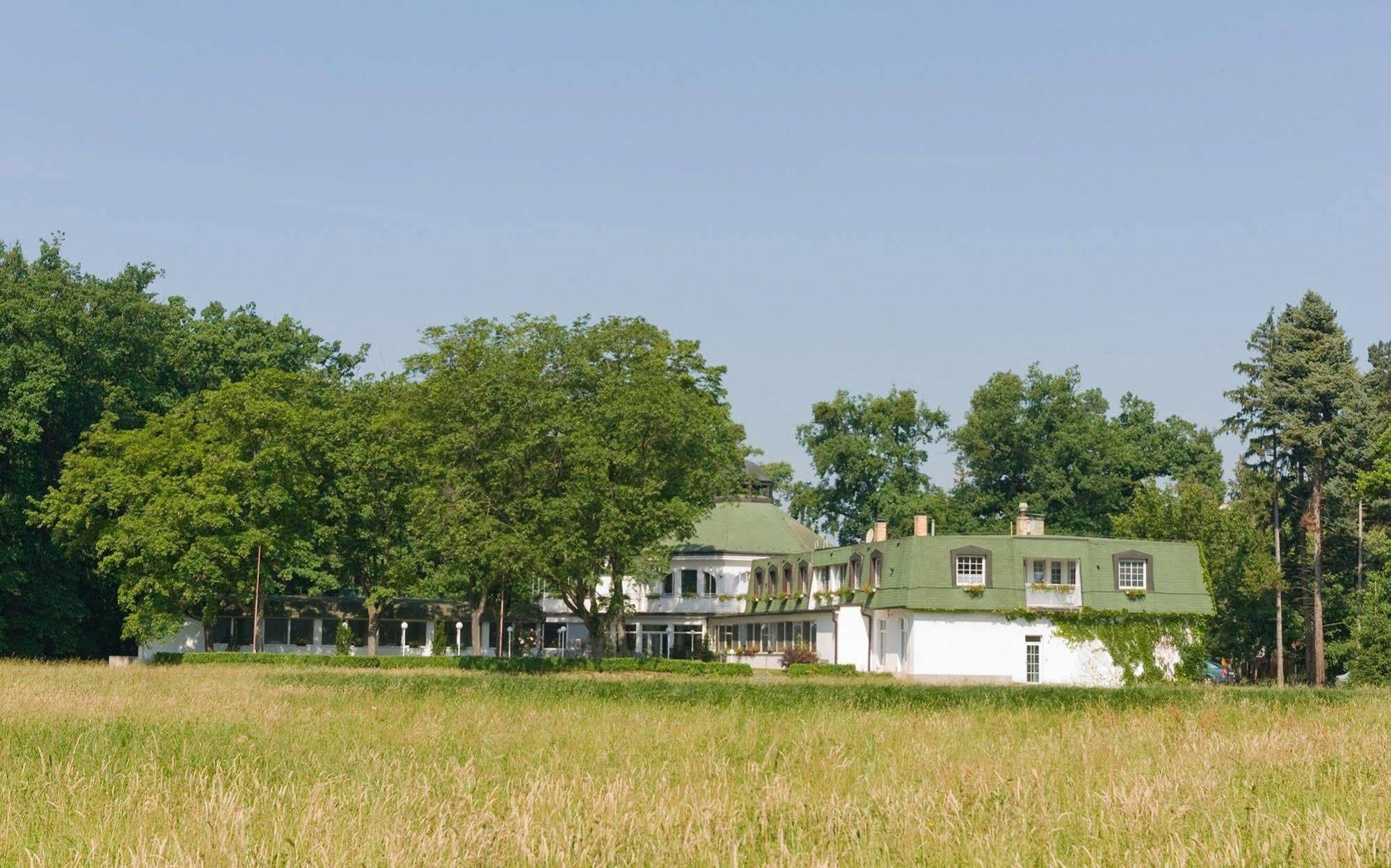 Ostrov 4* Nymburk