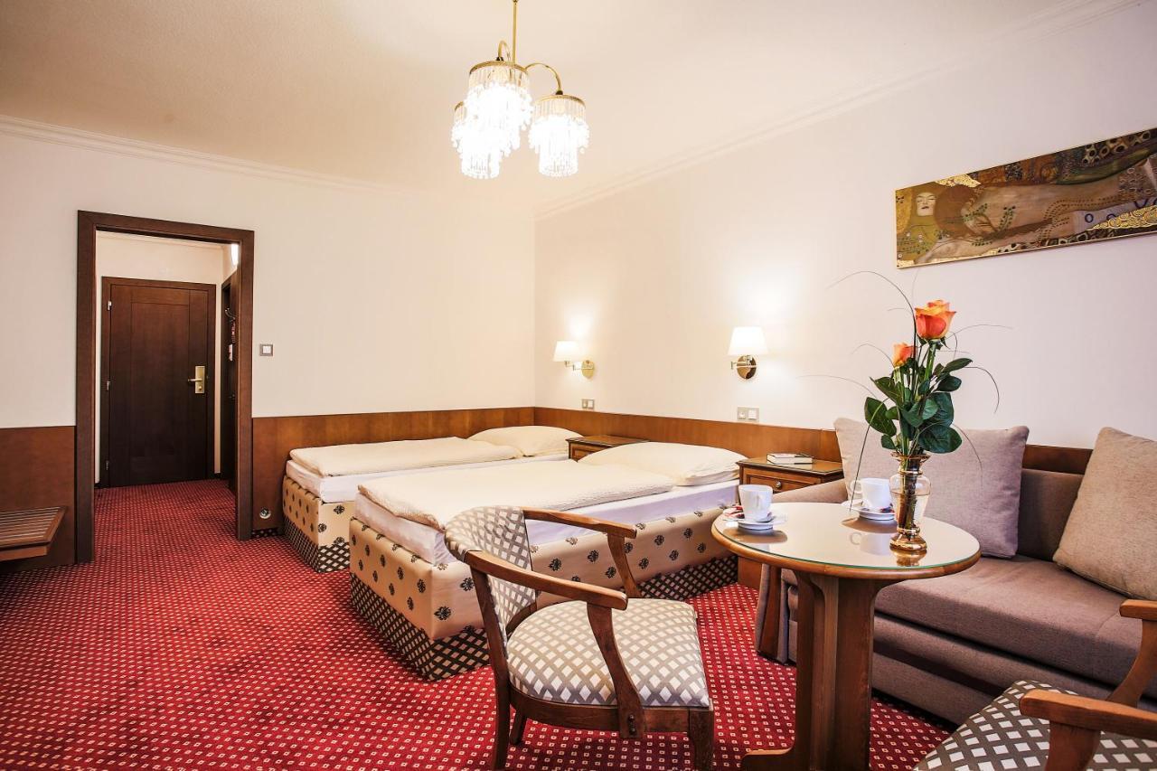 Ostrov Hotel 4*