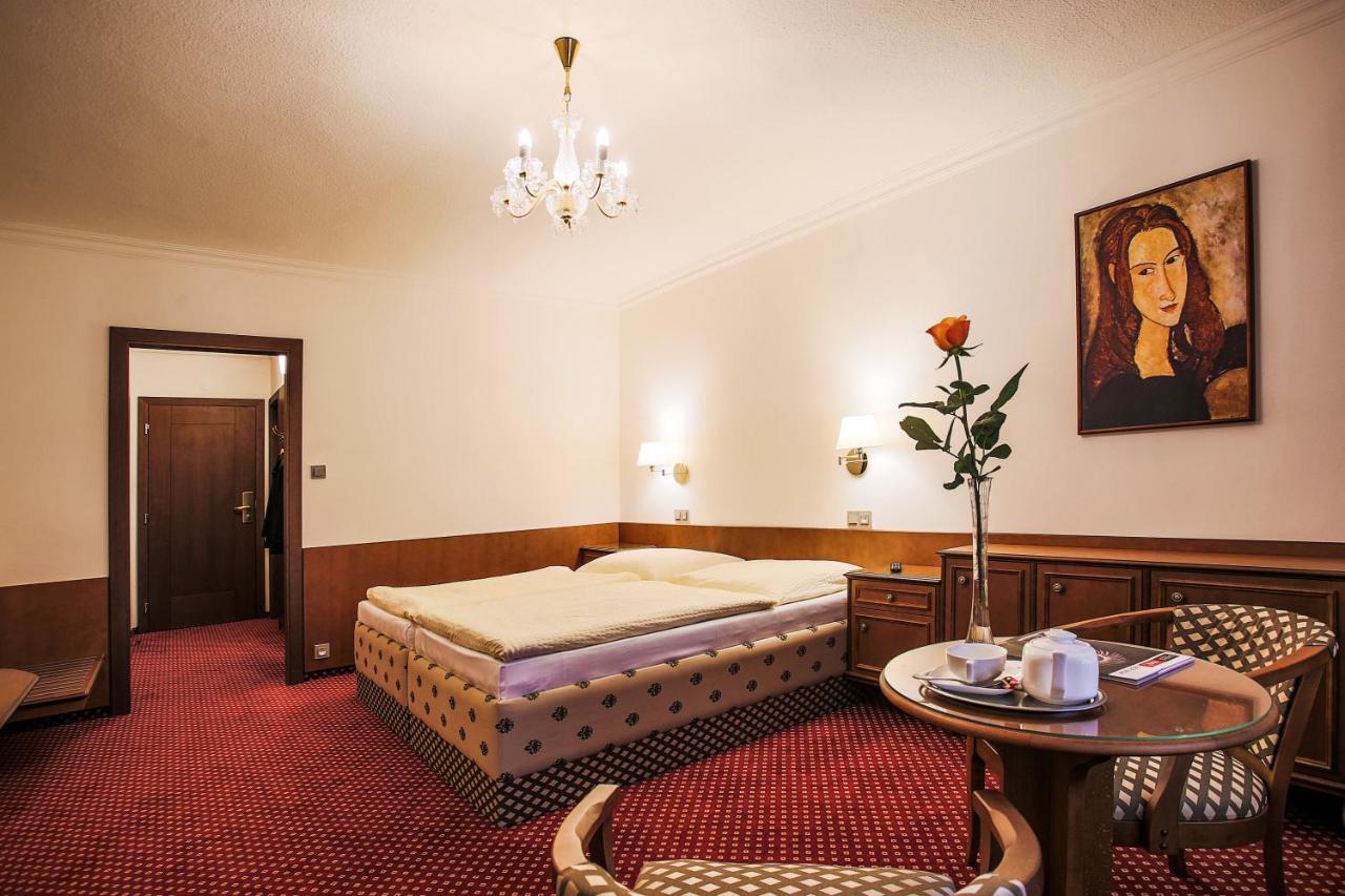 Ostrov Hotel 4*